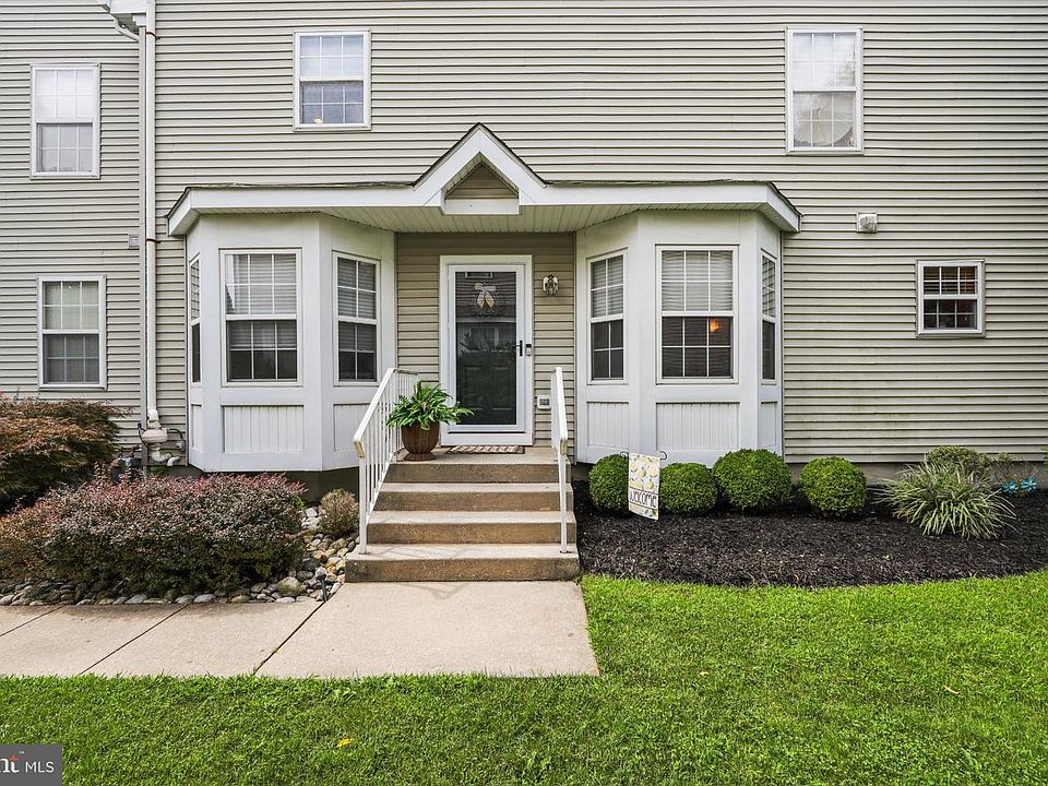 1st image of 146 Hearthstone Ln