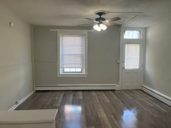 112 S Chestnut St, Bath, PA 18014
