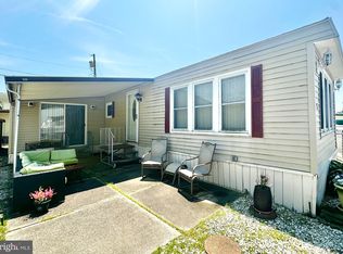 15 Channel Ave, Wildwood, NJ 08260