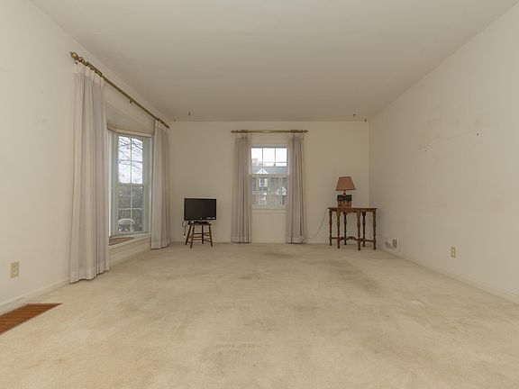 3rd image of 500 S Dexter Ave