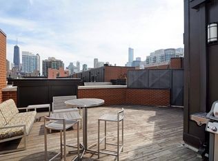 735 N Kingsbury St, Chicago, IL 60654