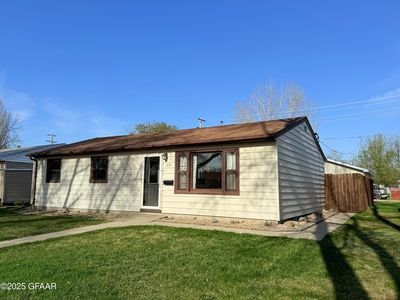 1331 S 19th St, Grand Forks, ND, 58201