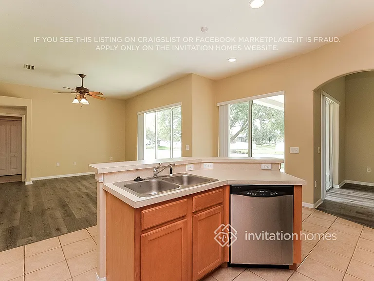 2620 Abbey Grove Dr — Photo 5