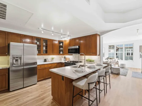 30 E Julian St Unit 208, San Jose, CA 95112