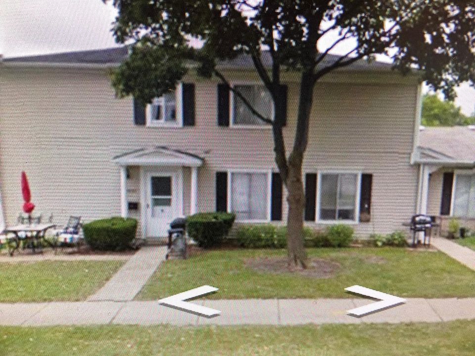 1st image of 1557 Quaker Ln #114C