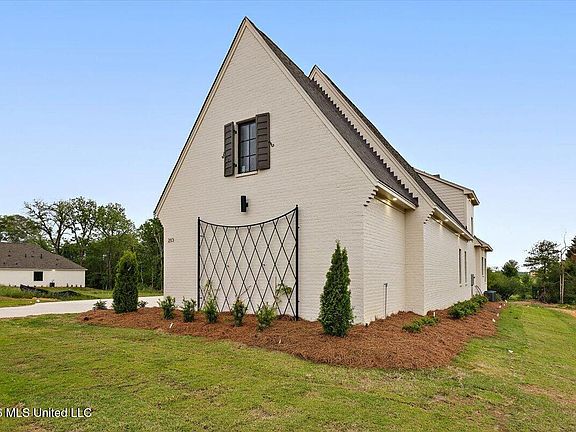 4th image of 213 Welchshire Dr