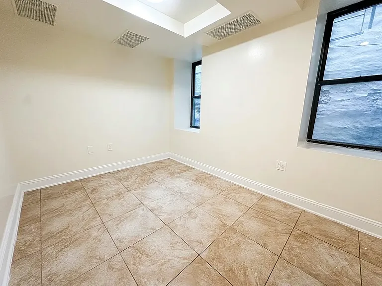 1526 Saint Nicholas Ave #BB — Photo 6