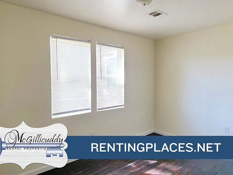 1239 Holden Dr — Photo 10