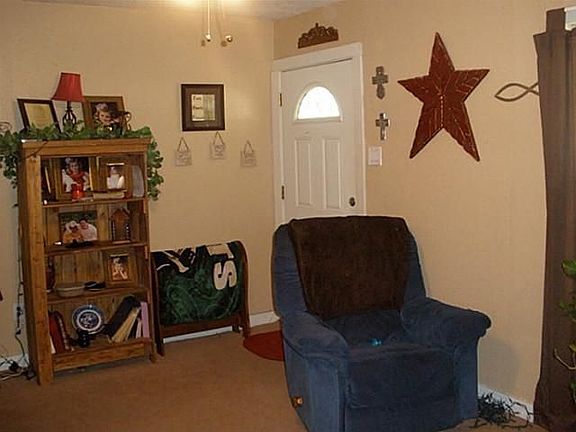 4th image of 2901 Waverly Ave