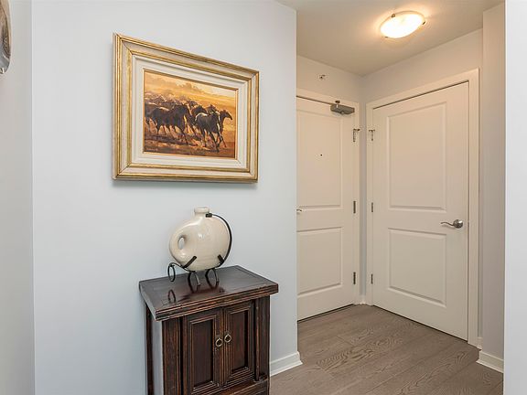 2nd image of 2799 Yew St #804