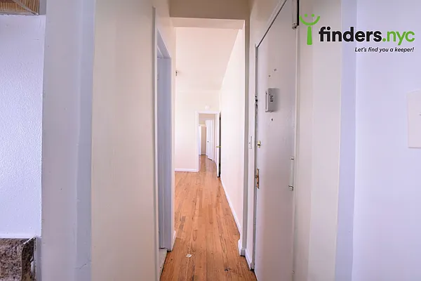 Rented by Clove Realty LLC | media 10