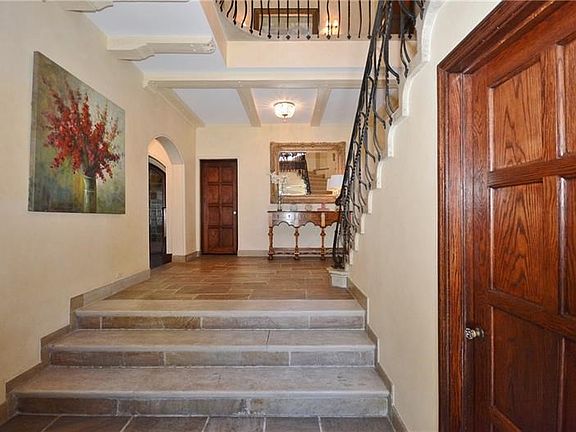 The entry has beautiful Terrazzo marble floors