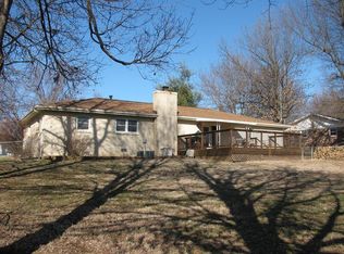 208 John F Kennedy Dr, Willard, MO 65781