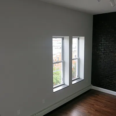 Rented by Nooklyn NYC LLC | media 31