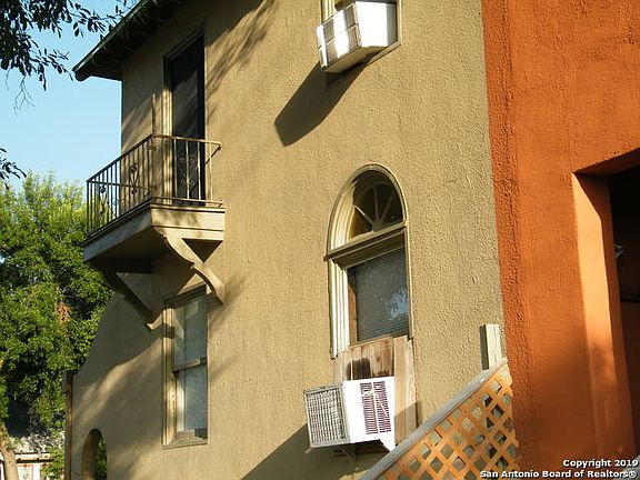 5th image of 504 Elmhurst Ave