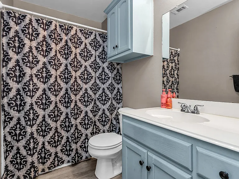 1808 County Road 2712 — Photo 16