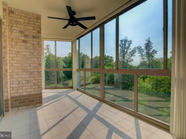 19365 Cypress Ridge Ter Unit 401, Lansdowne, VA 20176