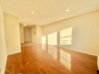 Rented by Best Apartments North Inc