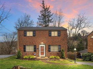 221 Sharon Dr, Pittsburgh, PA 15221