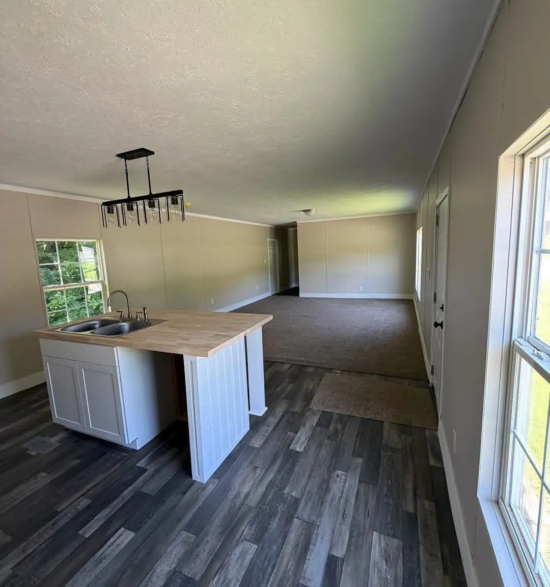 3 bed, 1152 sqft, $1,250 — Photo 1