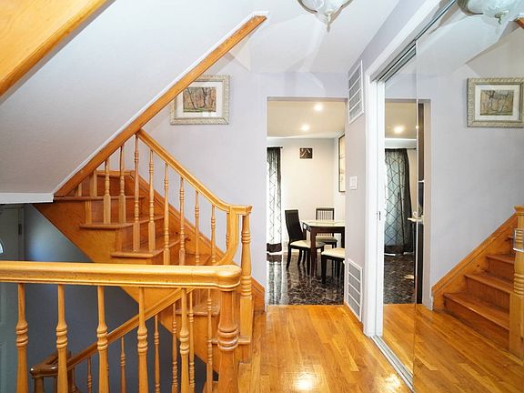 5th image of 244 Greencroft Ave