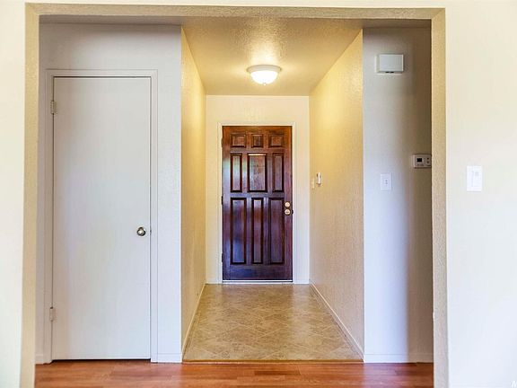 2nd image of 906 Graywood Cir