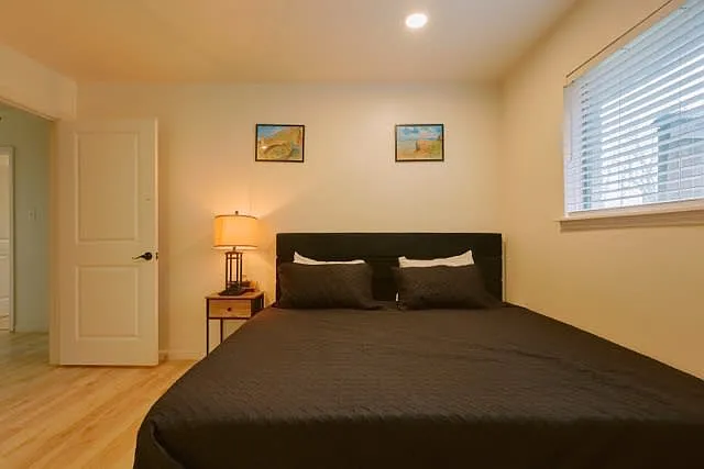 4 bed, $8,500 — Photo 3