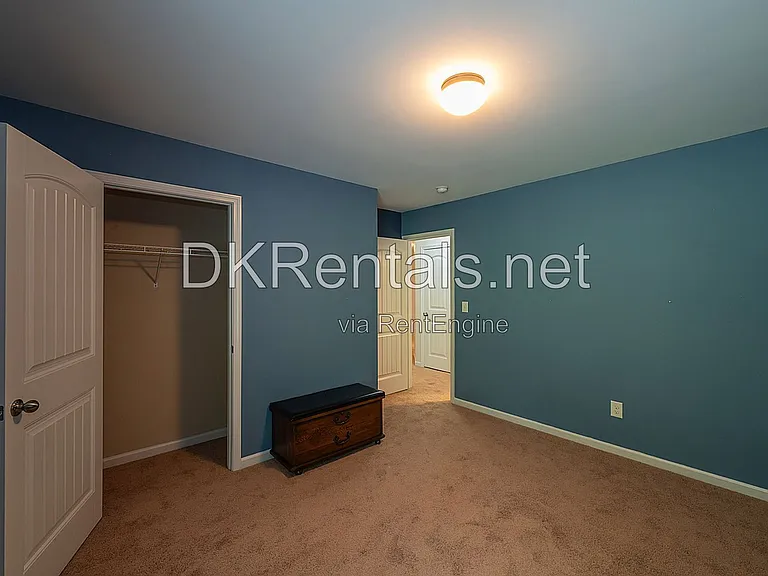 345 Franklin Ln — Photo 7