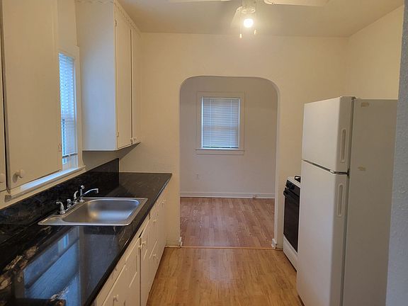 5th image of 149-153 S Lincoln St #149
