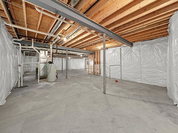 3rd image of 9438 Maria Ln