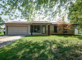 4058 S Meadowlark Dr, Springfield, MO 65807