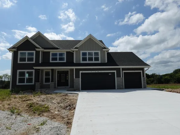 557 Wickland WAY, Colgate, WI 53017