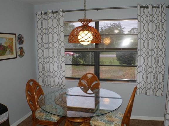 5th image of 2423 Lancaster Dr