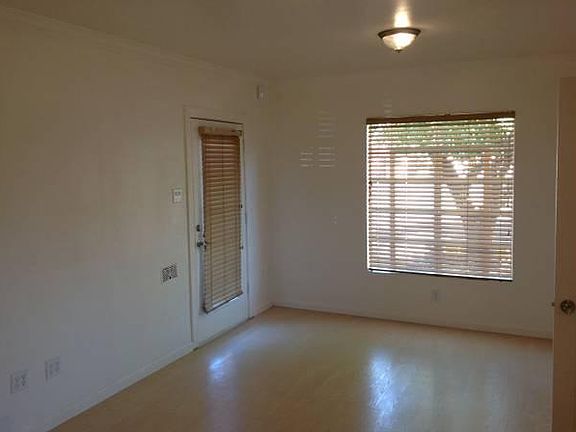 Living Area / Front Entry