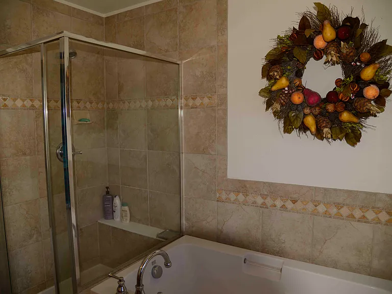Main bathroom third floor