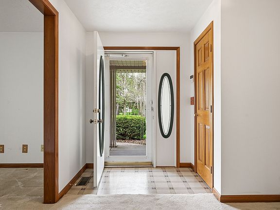 3rd image of 5331 E Woodruff Dr