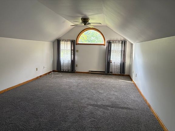 4th image of 252 Greenfield Ave #2