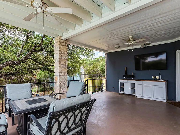 22401 Briarview Dr — Photo 6