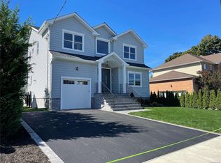 2666 Wynsum Ave, Merrick, NY 11566