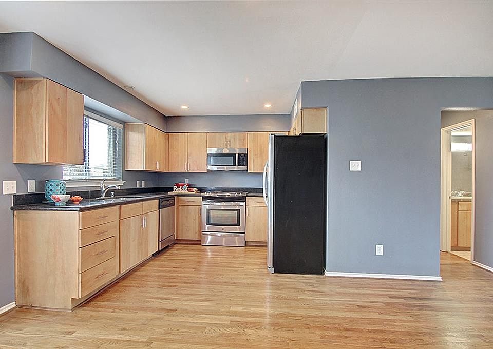 1st image of 4616 W Lovers Ln APT 103