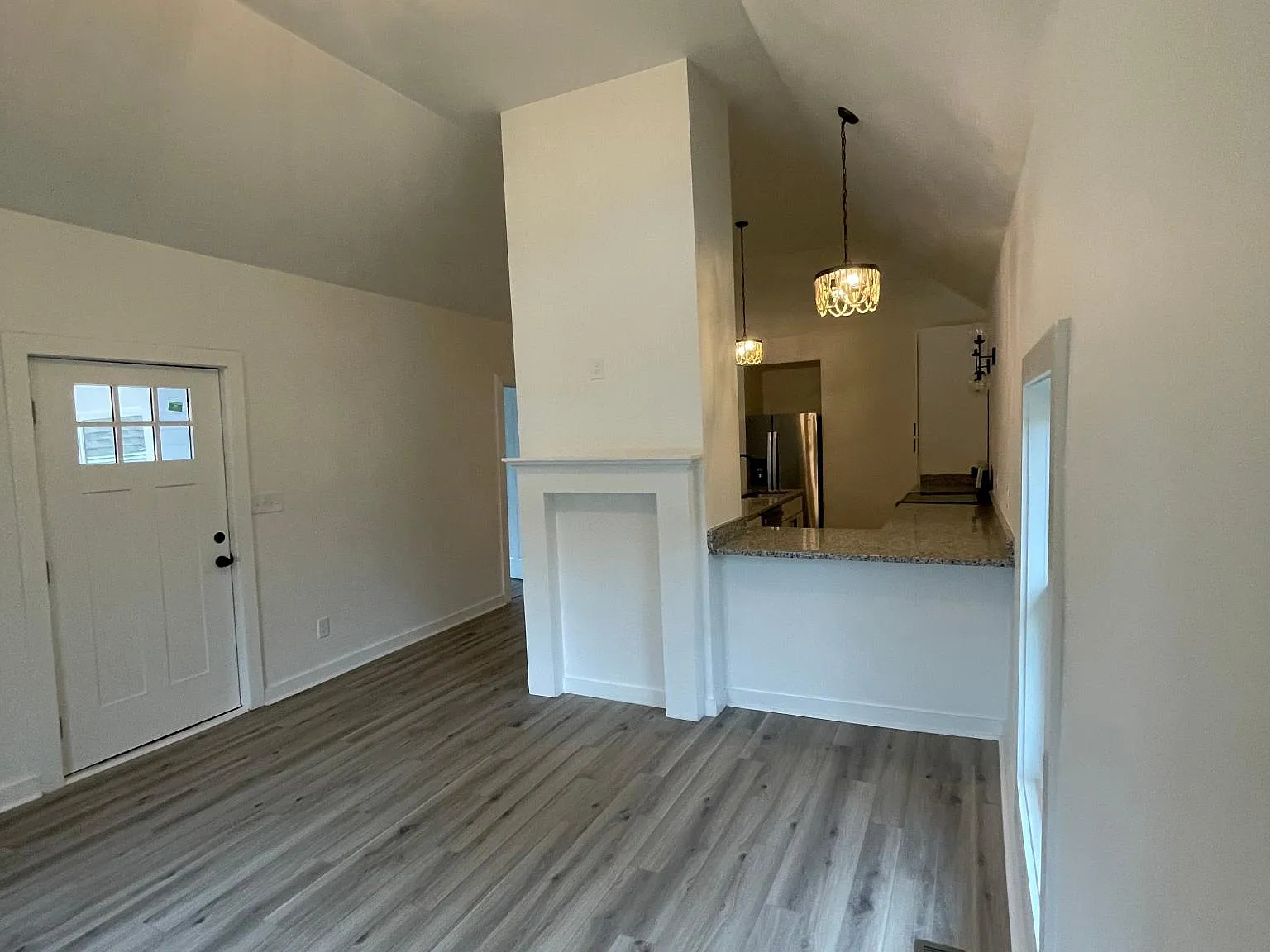 2 bed, 980 sqft, $1,700 — Photo 4