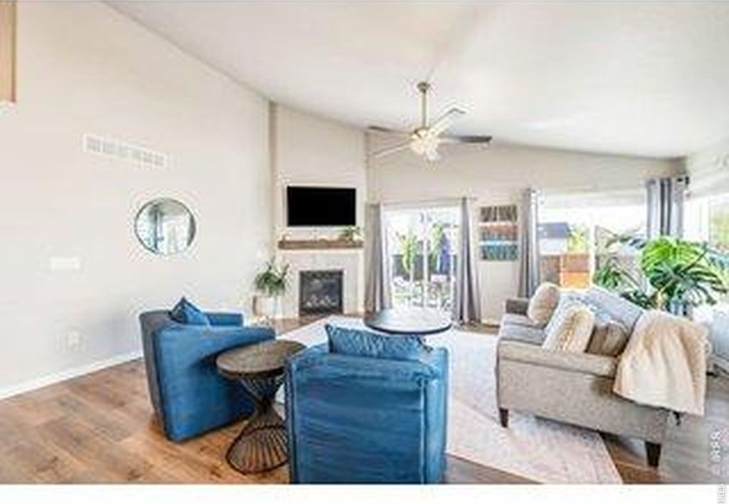 5460 Ault Dr