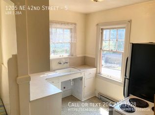 1205 NE 42nd St APT 5, Seattle, WA 98105