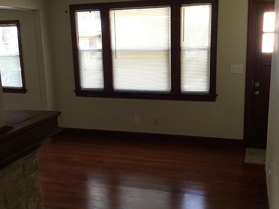 2nd image of 188 W 61st St