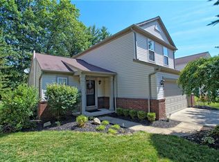 464 Canterbury Ln, Northfield, OH 44067