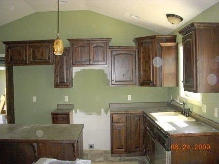 Cuntom kitchen cabinets
