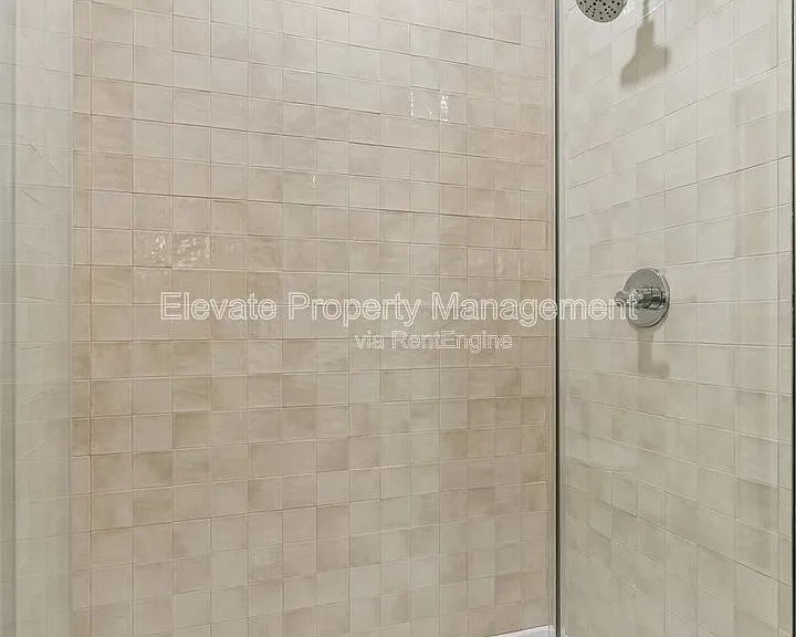The E at 1016 NW 67th Street — Photo 47