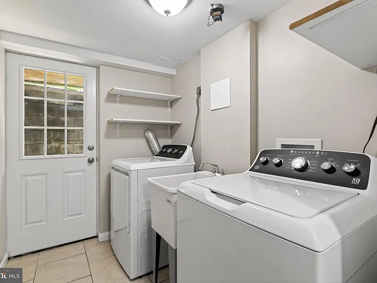 7216 Carol Ln — Photo 31