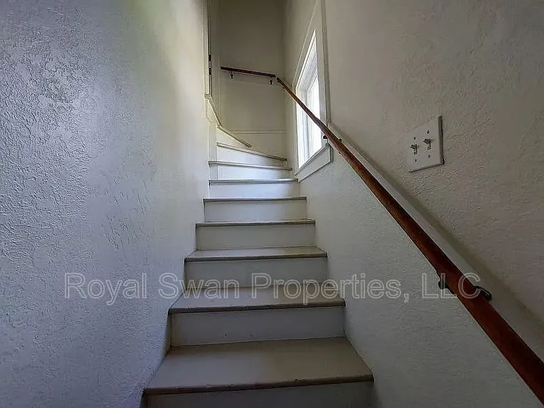 515 McRorie St — Photo 4