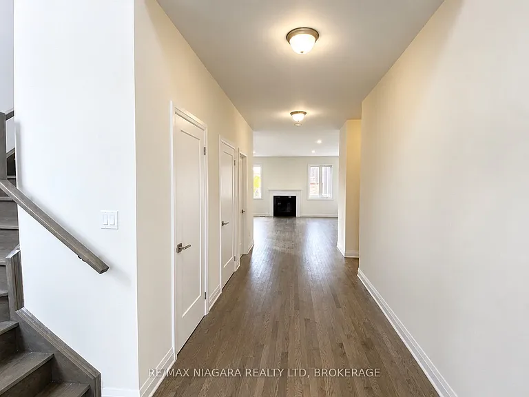 29 Oriole Cres — Photo 2